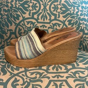 ▪️ SBICCA ▪️ Aqua and Cork Wedges